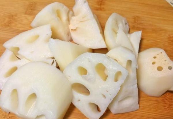 立秋之後，記得多給家人吃“這4白”，營養滋補去秋燥，好吃不貴