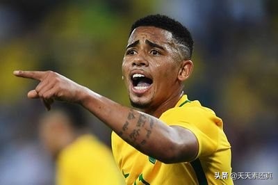近十年來，踢球最沒有巴西味的巴西國腳是哪一位