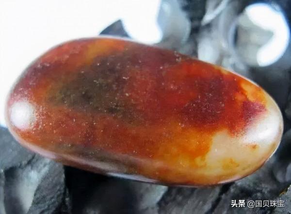 染完幾十年不褪色，和田玉子料造假過程揭秘