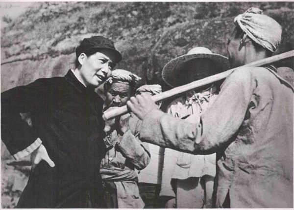 偉人最親密的戰友,追隨12年屢次救主,死後偉人立下“三不準” 偉人最親密的戰友,追隨12年屢次救主,死後偉人立下“三不準”