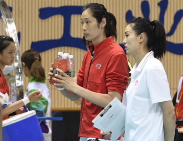 郎平懸著的心放下了！王媛媛核磁共振沒事，朱婷陪練2年該漲球了