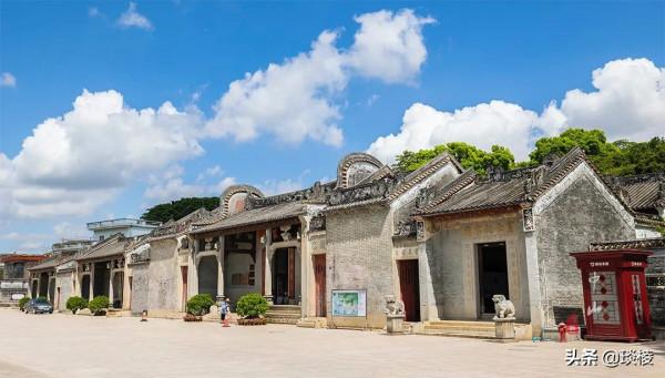 廣東第一大姓氏，有一座中山最大宗祠，匾額上皇帝卻只提了半個字