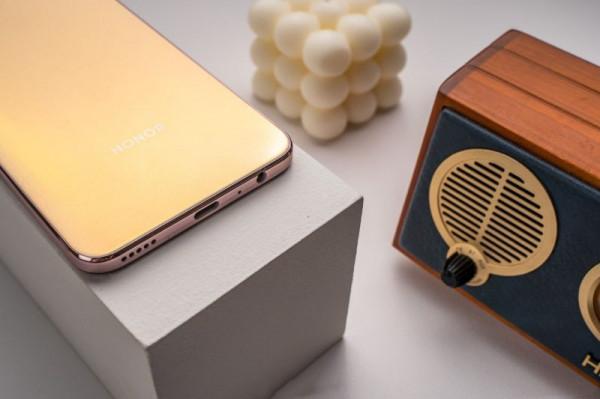 三款2千元以下的高品質手機配置解讀