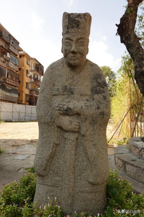 福建泉州小巷內的景點,發現宋代皇家建築,宋代的石像生很是精美 福建泉州小巷內的景點,發現宋代皇家建築,宋代的石像生很是精美