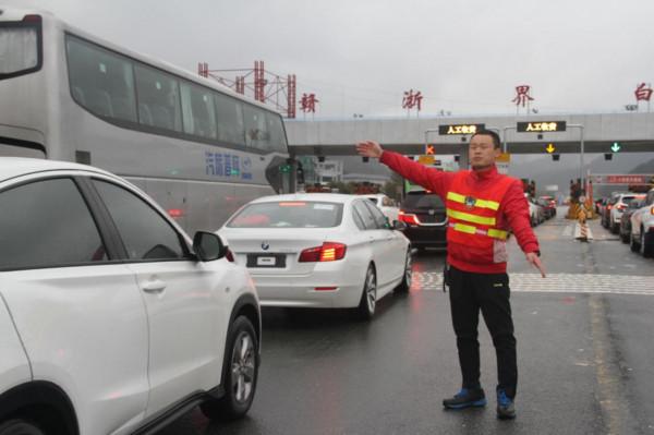 定了！2022年&OpenCurlyDoubleQuote;高速免費時間表&rdquo;，全年共免費22天，春節免費7天