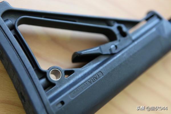 黑山共和國TM4突擊步槍