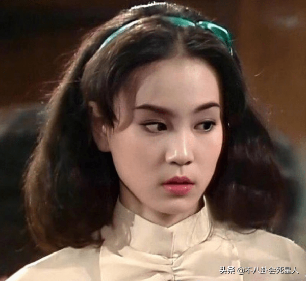 10位自然衰老的中老年女星，面板鬆弛滿面皺紋，但比整容臉舒服