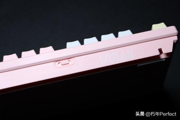 HELLO GANSS HS108T 三模熱插拔機械鍵盤開箱評測 HELLO GANSS HS108T 三模熱插拔機械鍵盤開箱評測