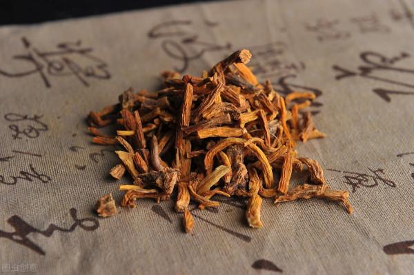 獨活寄生湯——補肝腎強筋骨，補氣又補血，帶走你骨子裡那些溼寒