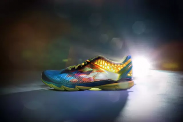 李寧超輕系列回顧！19代曝光外形沒變化，全掌䨻科技，翻車了麼？