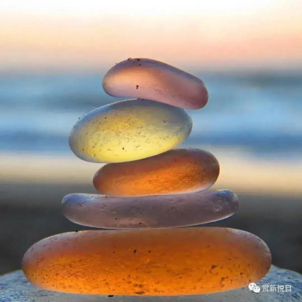 什麼是海玻璃？50幅玲瓏剔透•糖果色•海玻璃的由來