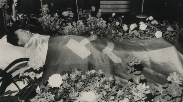 1981年，宋慶齡的葬禮為何比原計劃提前5分鐘開始？