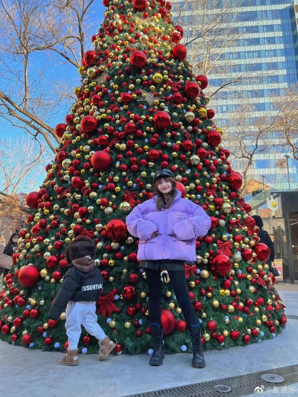 趙雅芝變馮程程，張鈞甯像雪精靈！分分秒秒被女明星聖誕照破防了