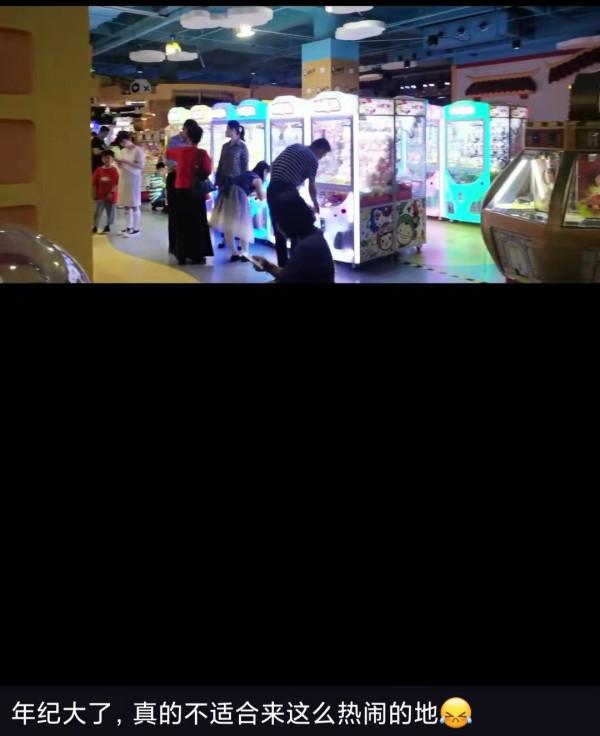 “40多歲生孩子，能跟得上孩子的體力嗎？”30歲的雙胞胎媽媽發問