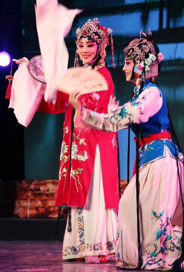 著名秦腔演員李蘇迎，背棄前夫卻被新歡騙財騙色，最後成為乞丐