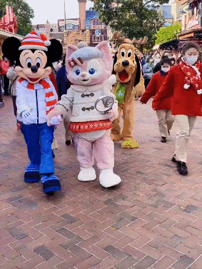 被罵上熱搜的玲娜貝兒，已經怒賺3110億