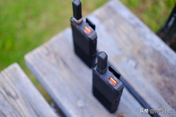 最遠10公里通話，像手機一樣薄？小米生態鏈極蜂超薄對講機開箱