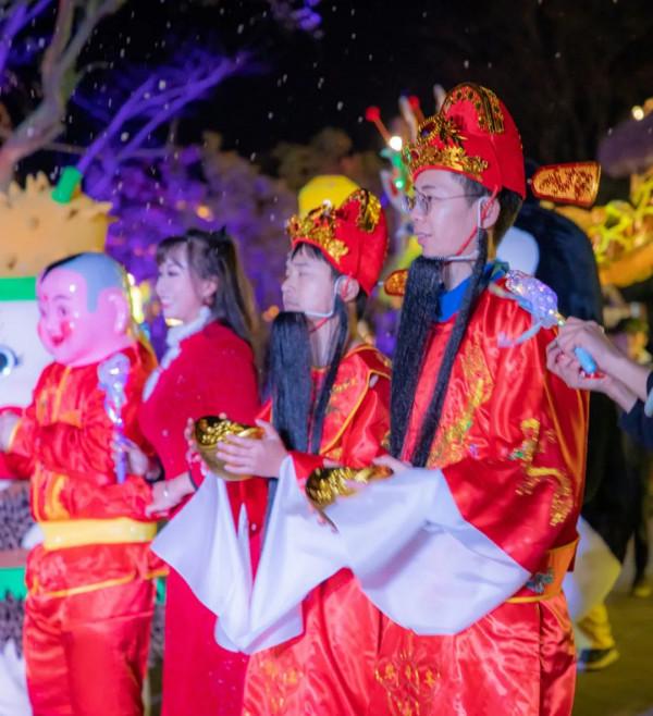 融創邀你回「家」過年，看煙火、賞雪景，盡享五湖四海中國年&period;&period;&period;&period;&period;&period;