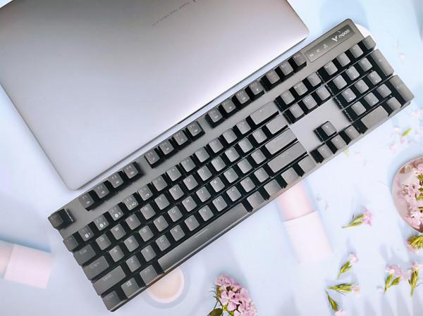 有線、無線輕鬆加持，雷柏V500PRO多模式背光機械鍵盤上手體驗
