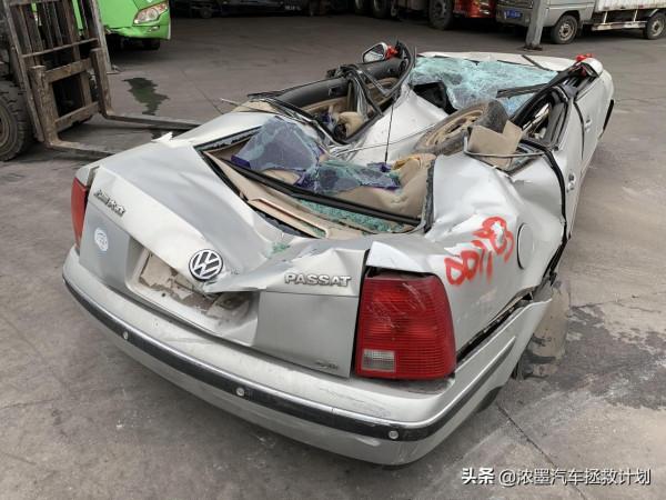 「至臻情懷」一臺老傢伙的重生路,修復煥新一臺戰損級帕薩特B5 「至臻情懷」一臺老傢伙的重生路,修復煥新一臺戰損級帕薩特B5