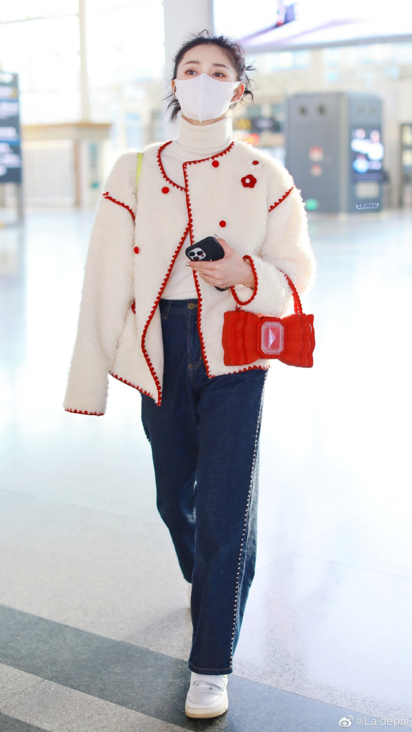 高腰褲+短外套=秋冬萬能搭配,穿出絕美腰臀比,幹練利落又高階 高腰褲+短外套=秋冬萬能搭配,穿出絕美腰臀比,幹練利落又高階