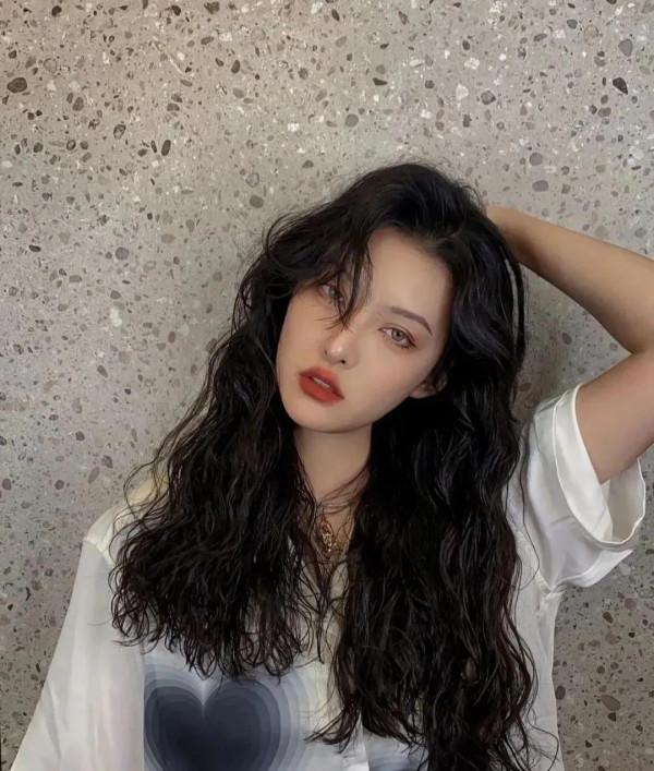 大膽點,燙個“秋法式卷”,美爆了 大膽點,燙個“秋法式卷”,美爆了