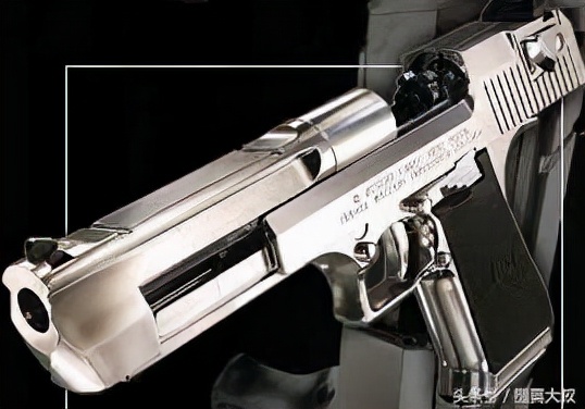 手槍中的小鋼炮——“沙漠之鷹” 手槍中的小鋼炮——“沙漠之鷹”