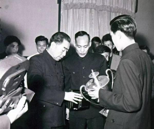 周恩來對中國第一個世界冠軍，說出這樣四句話，至今仍被視為經典