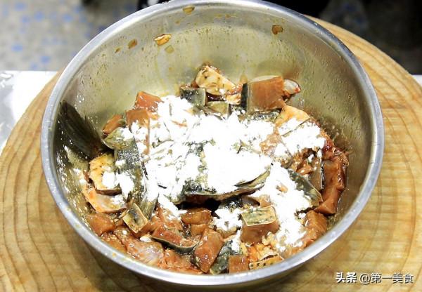 解饞必備，大廚分享乾煸辣子魚，不僅香辣夠味，連魚骨都是焦香的