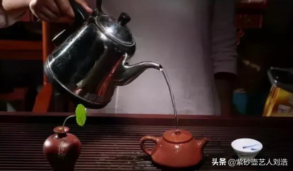 把茶湯水直接留在壺裡包漿出得更快？大錯特錯