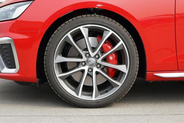 奧迪推出的“良心”效能車，40來萬配V6發動機，軸距2826mm空間足