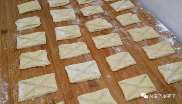 麵粉不要炸油條了,學會一種新吃法,吃著焦脆香甜,比糕點餅乾香 麵粉不要炸油條了,學會一種新吃法,吃著焦脆香甜,比糕點餅乾香