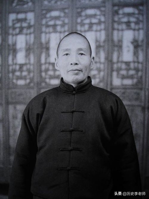 “惡霸地主”劉文彩62歲病死他鄉，留下7個子女，他們下場如何？