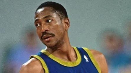 美媒列出了1981年至2021年每年的得分王,僅三人拿到至少四次 美媒列出了1981年至2021年每年的得分王,僅三人拿到至少四次