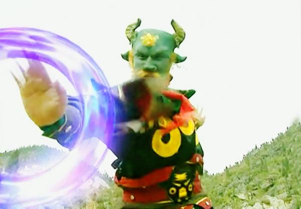 太上老君的青牛和太乙救苦天尊的九靈元聖，哪位實力強大見識廣呢