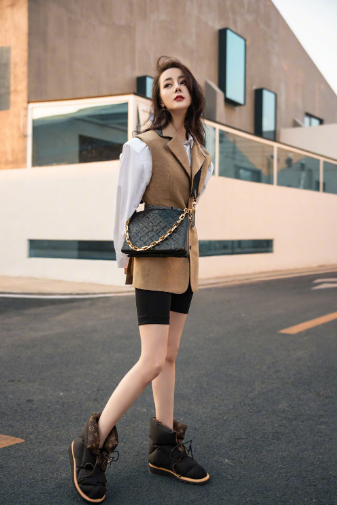 迪麗熱巴換新發型，依然元氣滿滿，不是誰都能駕馭