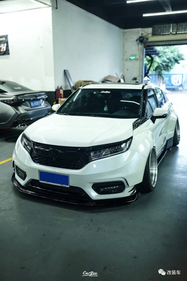 全國首例寬體本田冠道猶如“小坦克”,車主是不是按F上車的? 全國首例寬體本田冠道猶如“小坦克”,車主是不是按F上車的?