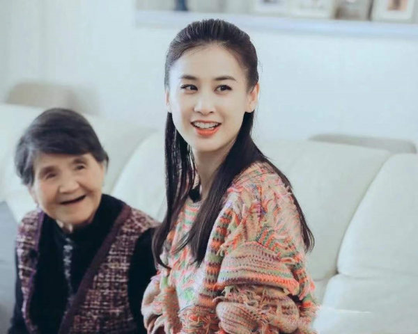 薇婭一夜涼涼,劉濤、李湘、戚薇等6位明星主播,也該警醒了 薇婭一夜涼涼,劉濤、李湘、戚薇等6位明星主播,也該警醒了