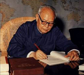 運載火箭發射前，油箱發現陰影，結果檢查出一根鞋帶，張愛萍大怒