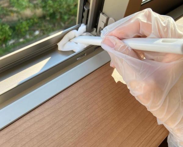 日本主婦變態級清潔!窗戶、浴霸、廚房縫隙全不放過,10分鐘搞定 日本主婦變態級清潔!窗戶、浴霸、廚房縫隙全不放過,10分鐘搞定