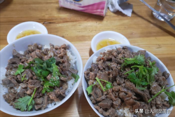廣東整個鎮都在賣一碗飯，當地人三更半夜來搶，外地人卻吃不慣