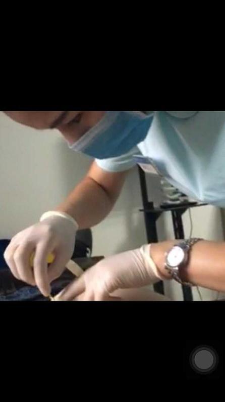 處理病人隱私時,護士會覺得尷尬嗎?醫護人員說出實情 處理病人隱私時,護士會覺得尷尬嗎?醫護人員說出實情