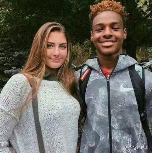 杜蘭特申請傷病輪休，老詹兒子給歐文點贊，瓦妮莎和型男約會曝光