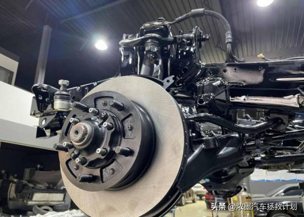 「縱橫四海」老夥計的重生之旅，一起暫別城市的方圓化身曠野的風