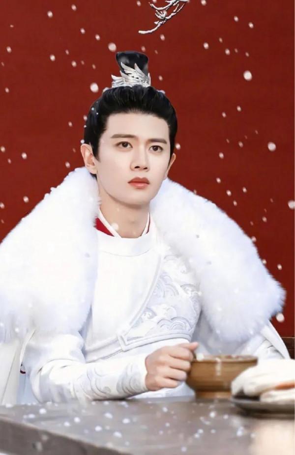 沒氣質就別霍霍民國劇，這6位演貴公子自帶貴氣，溫文爾雅太有範