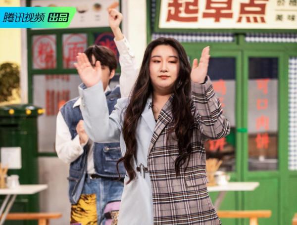 《大夥之家》有主題有笑點,但張紹剛為了主題曲解鹿晗意思太尷尬 《大夥之家》有主題有笑點,但張紹剛為了主題曲解鹿晗意思太尷尬