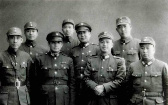 張靈甫被擊斃後,他的三位旅長什麼結局?一死兩被俘 張靈甫被擊斃後,他的三位旅長什麼結局?一死兩被俘