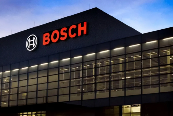 加價排隊也買不到車！賓士、寶馬徹底慌了：以發票價回購已售車型