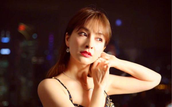 40歲以上的6位女主持人，為何至今未婚？