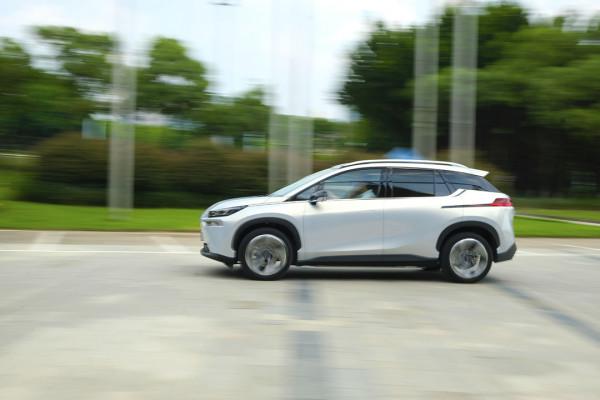 試AION V Plus丨要快,又要持久?小孩才做選擇 試AION V Plus丨要快,又要持久?小孩才做選擇